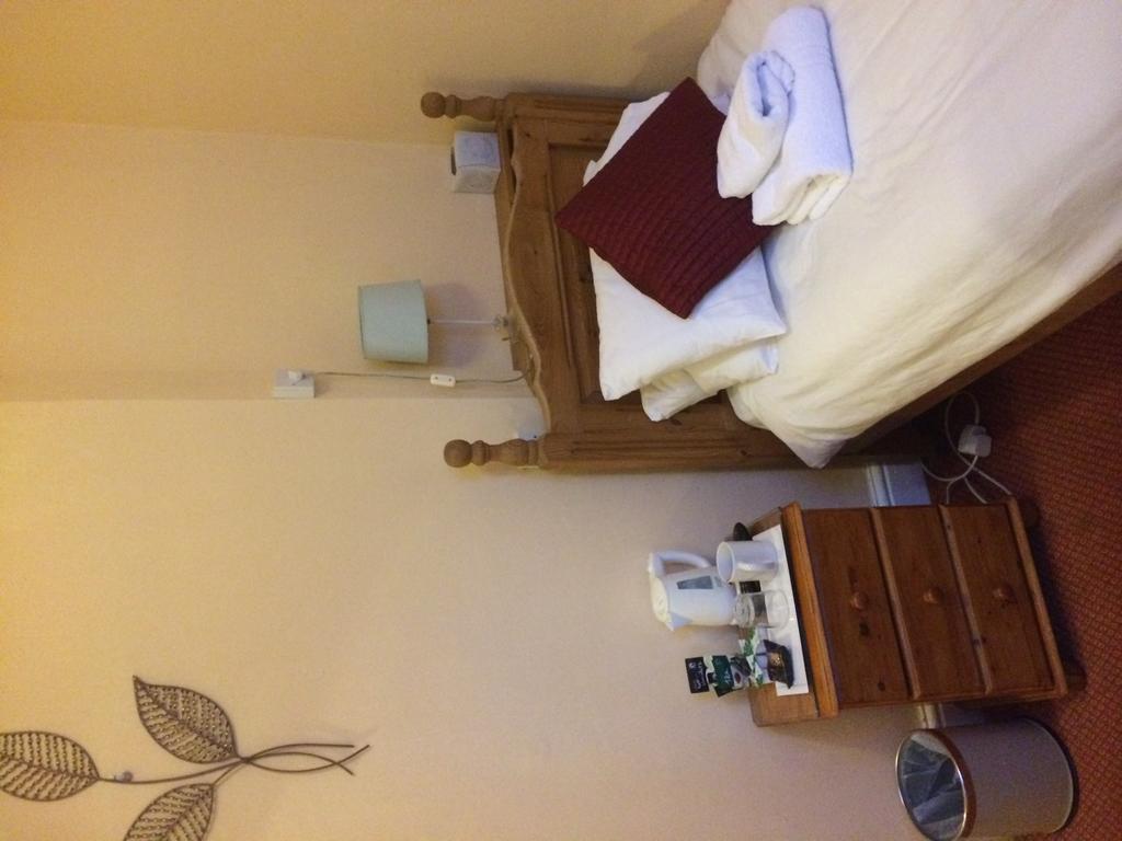 Railway Hotel Faversham Habitación foto