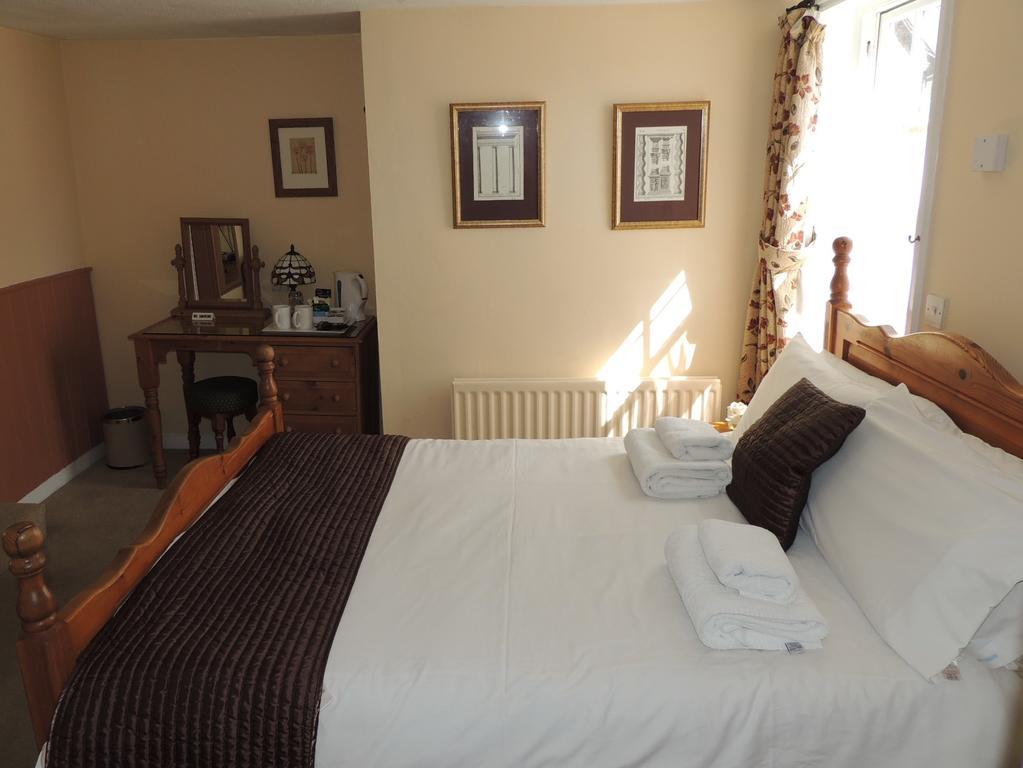 Railway Hotel Faversham Habitación foto
